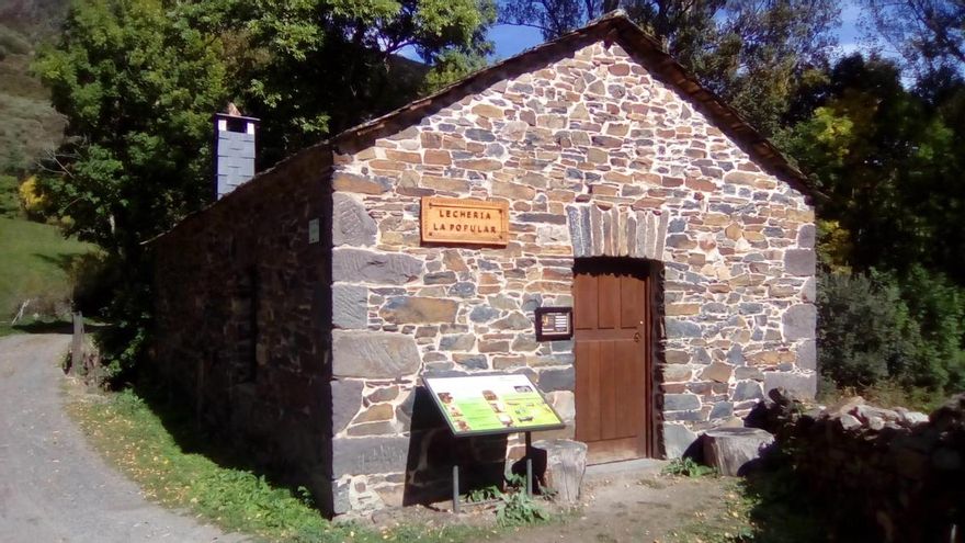 Diez años de la nueva vida de la Lechería La Popular, un atractivo turístico y etnográfico único en Sosas de Laciana