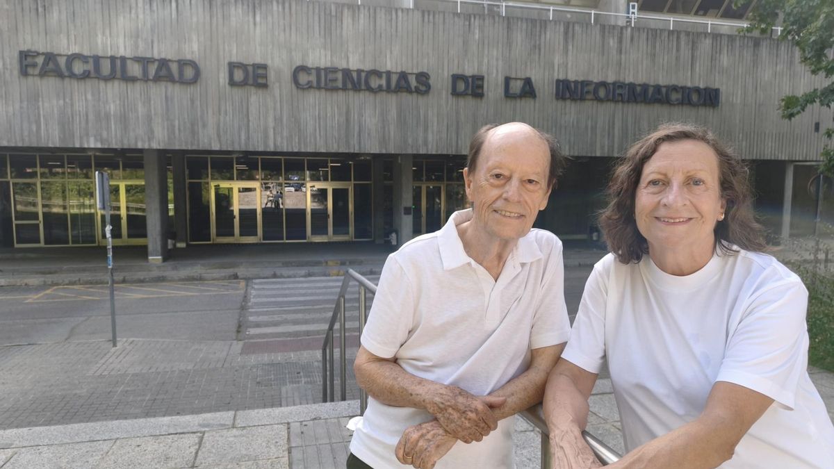 Ángeles Afuera y César Gil en la Facultad de Ciencias de la Información
