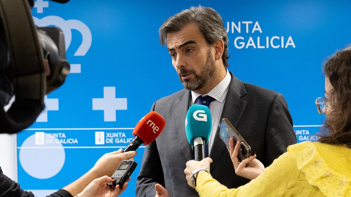 El conselleiro de Presidencia, Diego Calvo