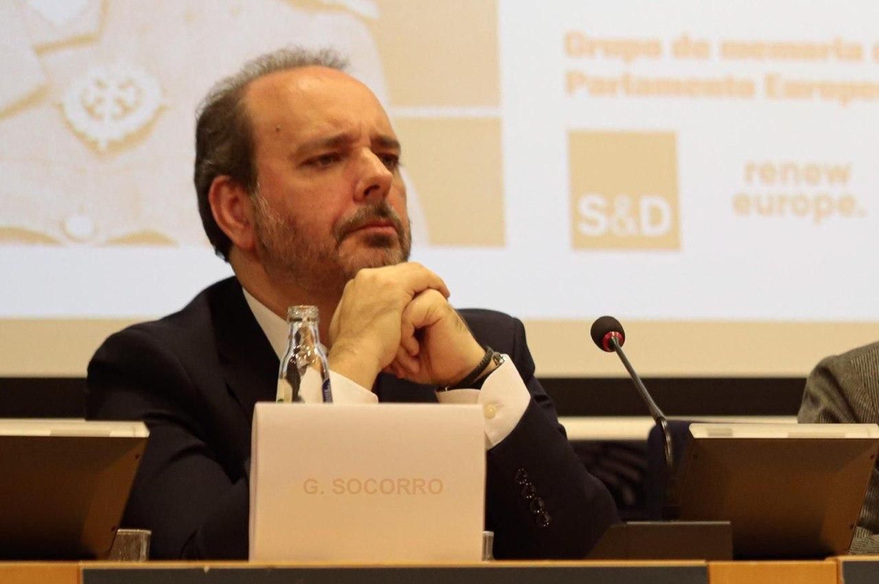 Gustavo Socorro en las jornadas 'Franquismo sin Franco: legado autoritario, impunidad y olvido', en el Parlamento europeo.