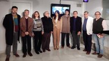 La consejera de Turismo y Cultura, Miriam Guardiola, junto a algunos de los compositores y participantes en el disco 'Homenaje a Miguel Hernández'.