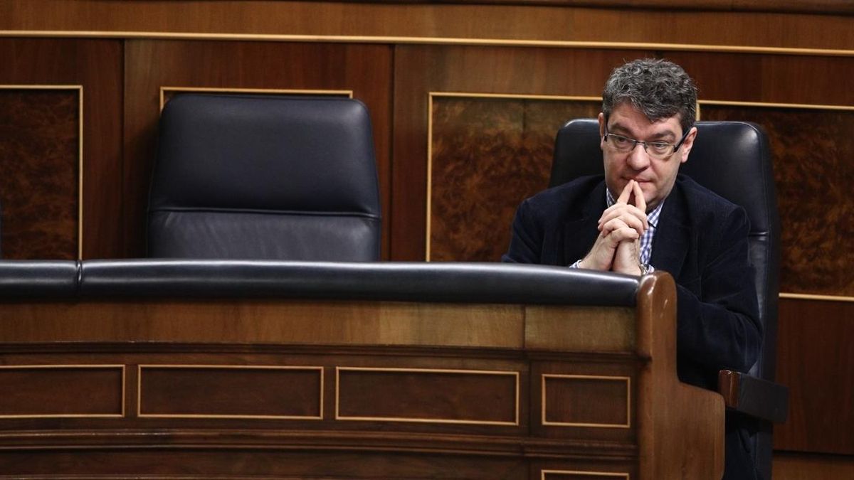 PP y Cs rechazan levantar el veto del Gobierno a la ley que busca derogar el 'impuesto al sol'