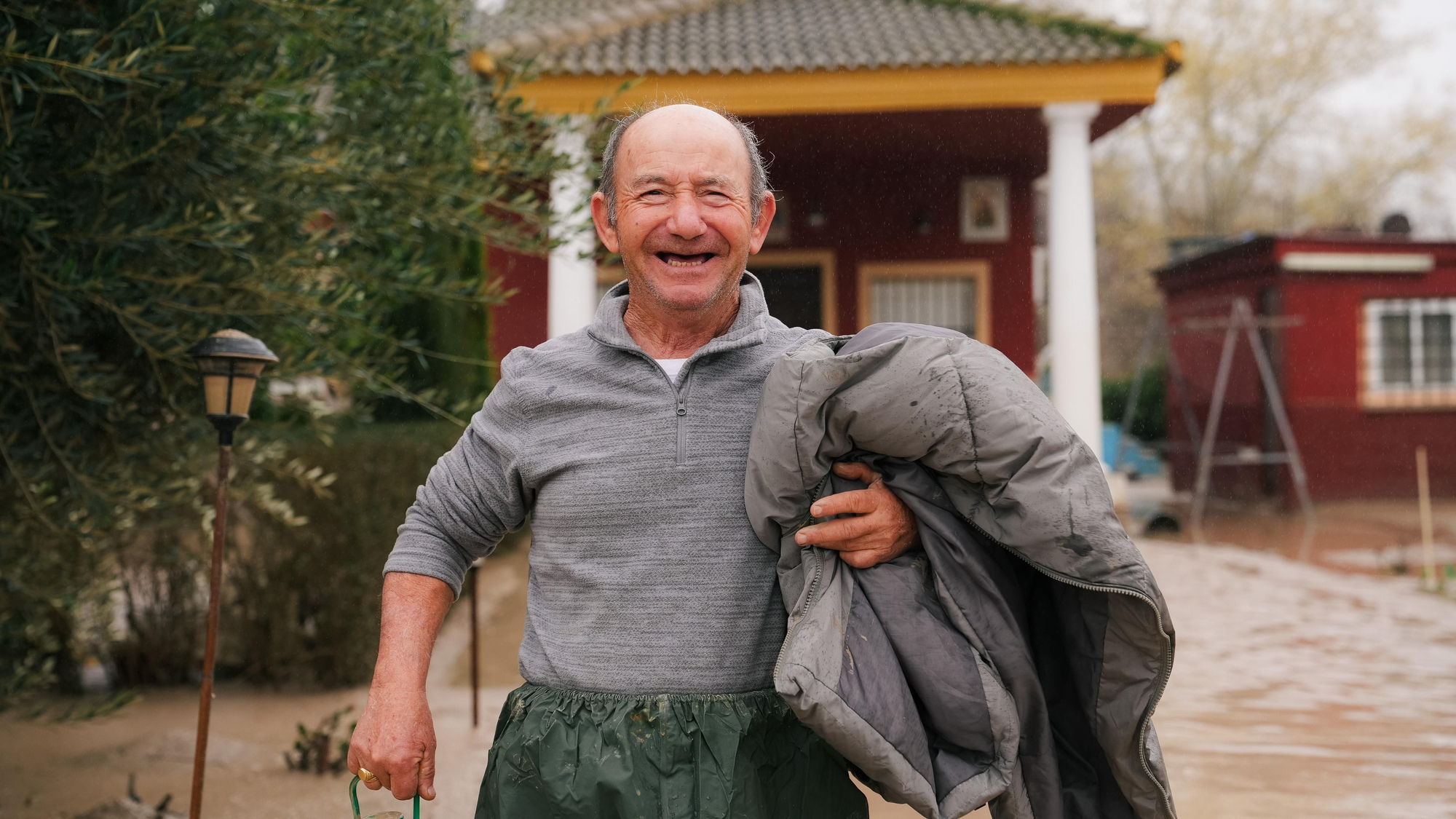 El lodo y el barro, dentro de las parcelas de las calles Perdiz y La Tórtola