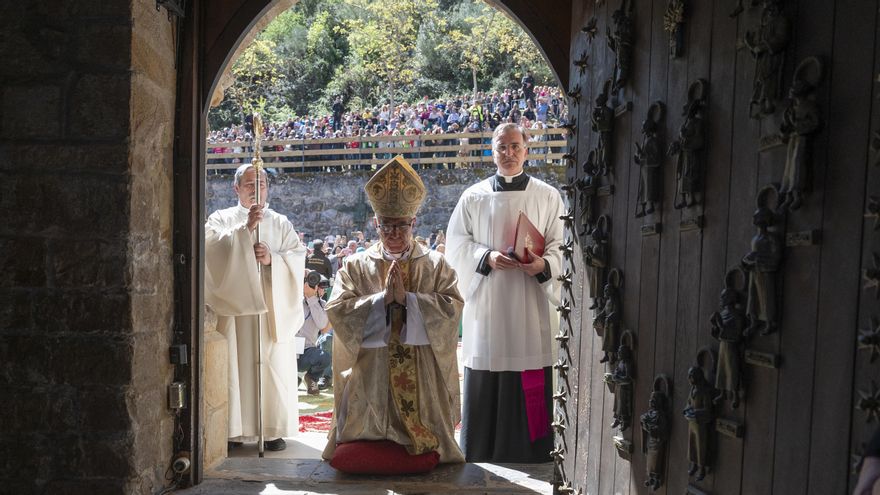 Apertura de la Puerta del Perdón de Santo Toribio de Liébana
