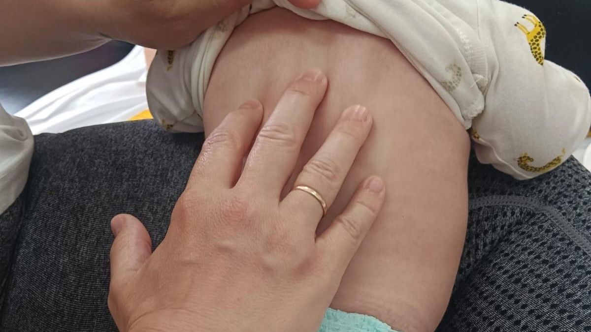 Enfermería pediátrica de Atención Primaria de La Palma imparte un curso sobre masaje para bebés