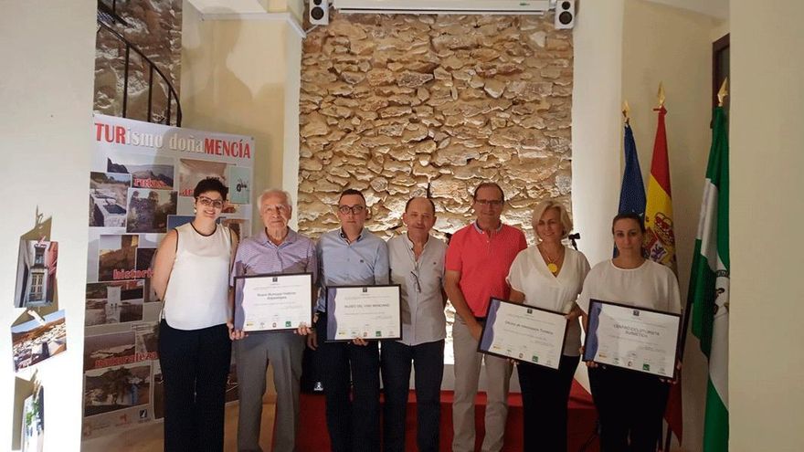 Doña Mencía recibe el distintivo SICTED.