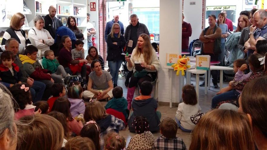 El Barrio del Buen Leer inaugura un punto de lectura comunitaria en Santander en el marco del Día del Libro