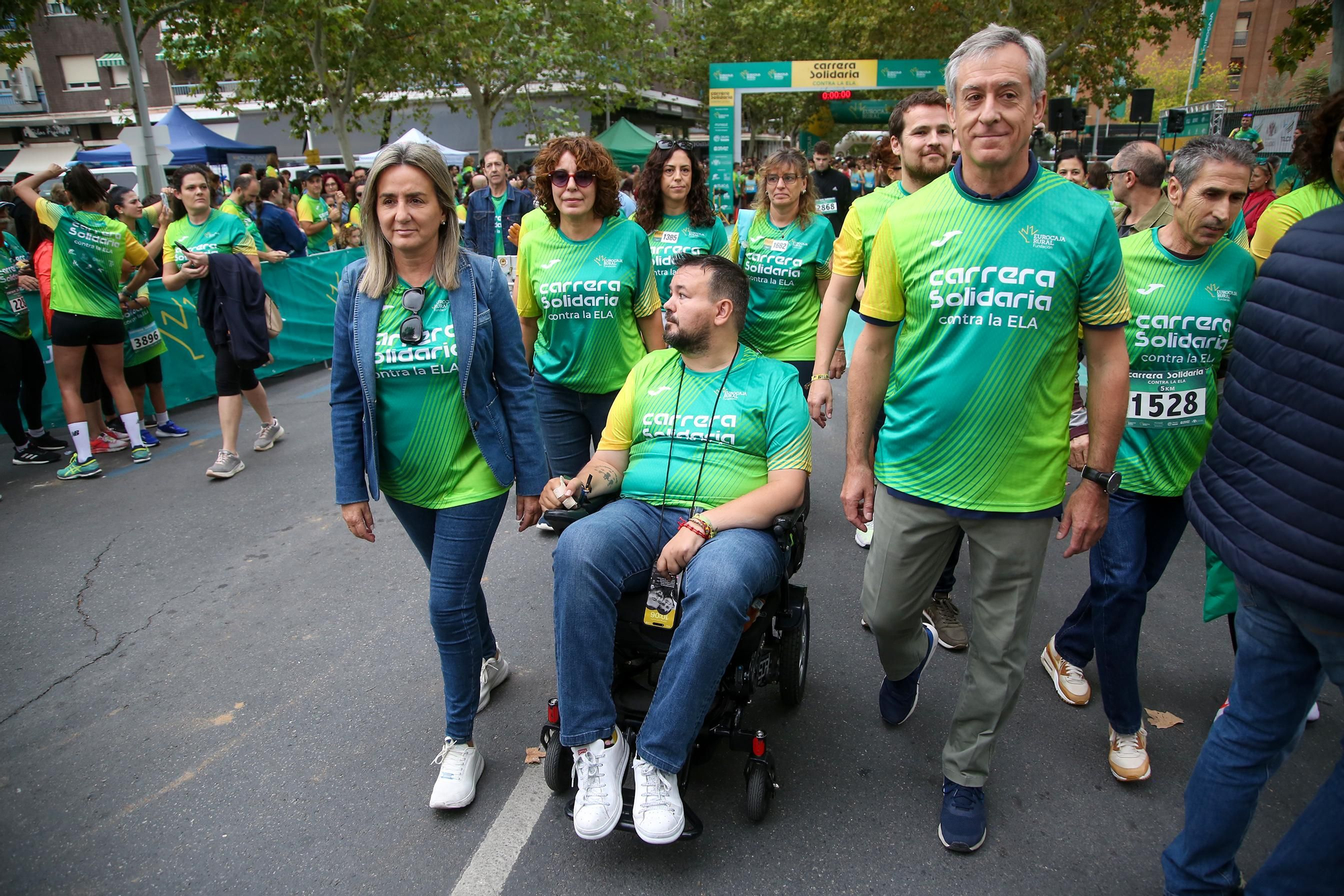 La delegada del Gobierno de España Milagros Tolón junto al alcalde de La Roda, Juan Ramón Amores y el presidente de Eurocaja Rural, Javier López