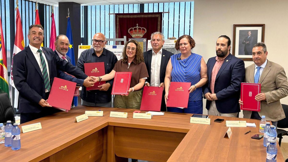 Firmado el convenio para modernizar más de tres mil hectáreas de regadío del Canal de Villadangos