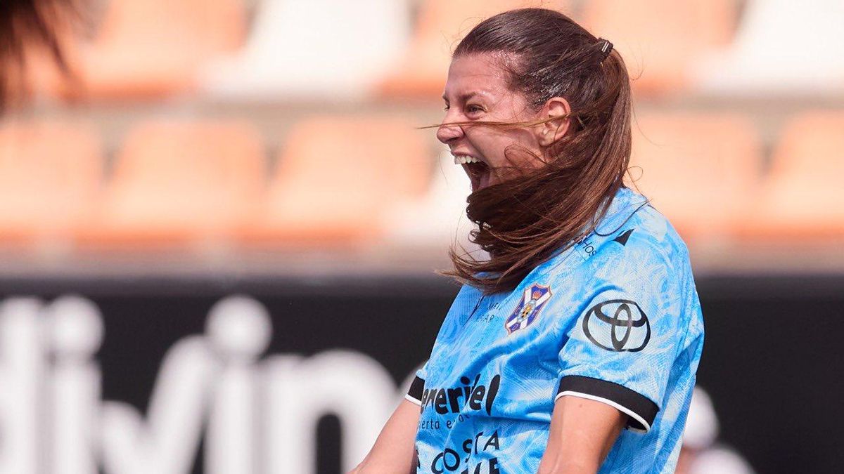 Carlota Suárez desata la locura en el minuto 101 dando al Costa Adeje Tenerife su primera victoria