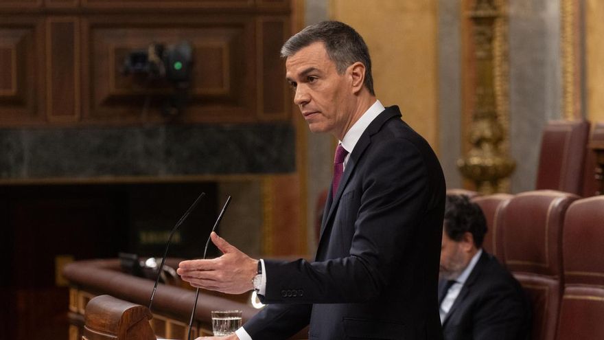 El presidente del Gobierno, Pedro Sánchez, interviene durante una sesión plenaria, en el Congreso de los Diputados, a 10 de abril de 2024, en Madrid (España)
