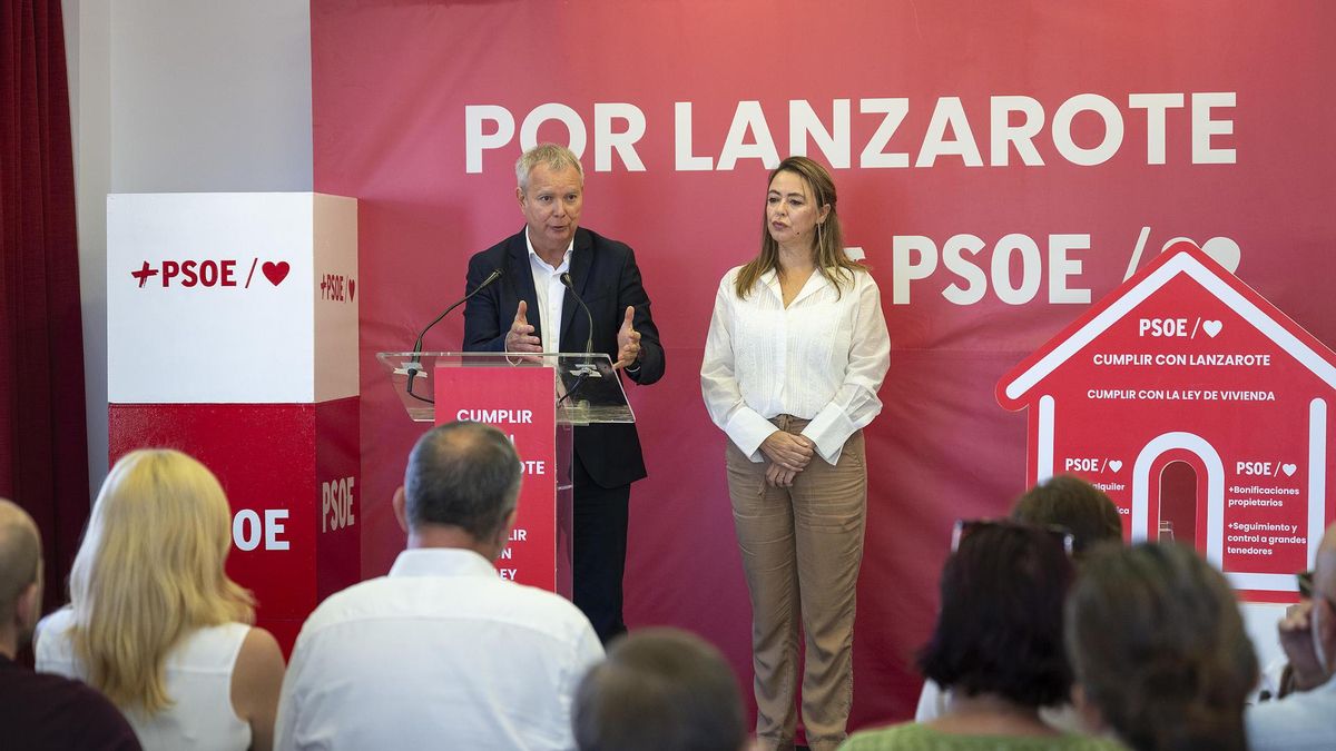 Sebastián Franquis y Dolores Corujo, en la rueda de prensa sobre vivienda este miércoles.