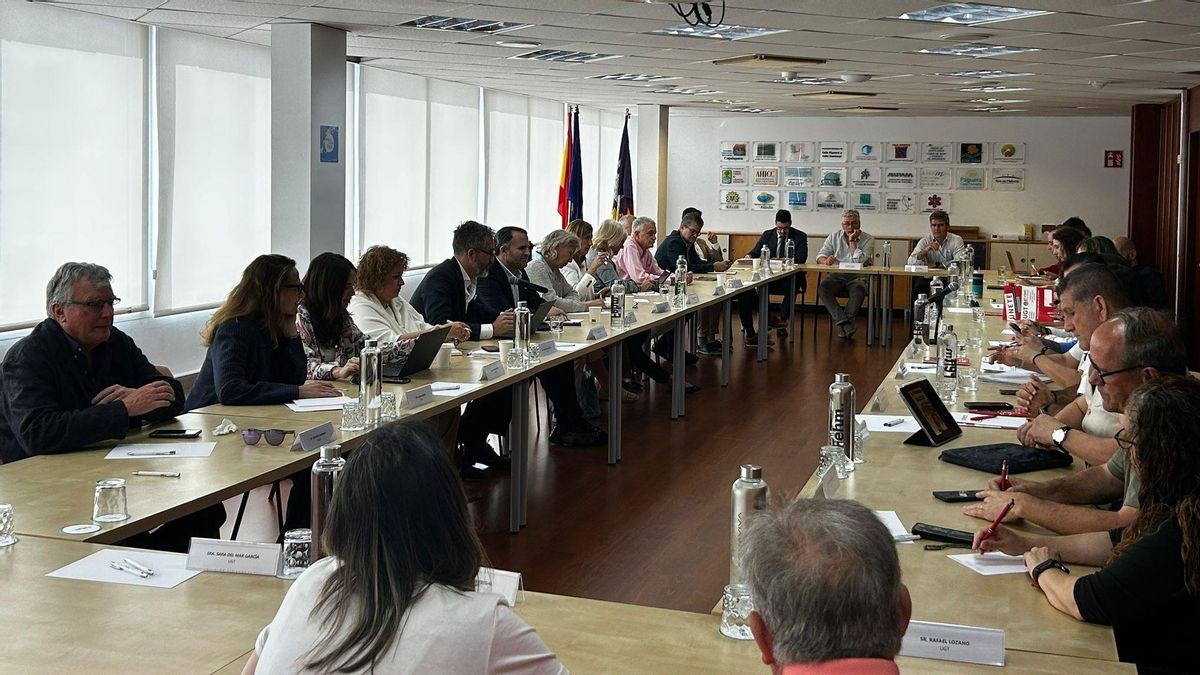 Patronals i sindicats, aquest dijous a la seu de la FEHM per negociar el nou conveni d'hostaleria