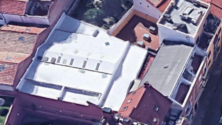 Una veintena de cocinas fantasma en la calle José Calvo preocupan a los vecinos de Berruguete