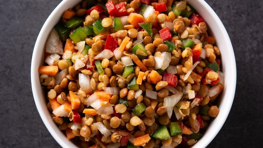 Tabulé de lentejas: la forma más nutritiva y refrescante de comer legumbres en verano