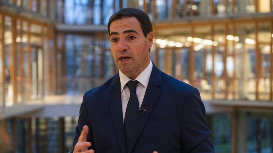 Pradales plantea en Bruselas crear un "roster" de vascos influyentes que promocionen Euskadi en el mundo