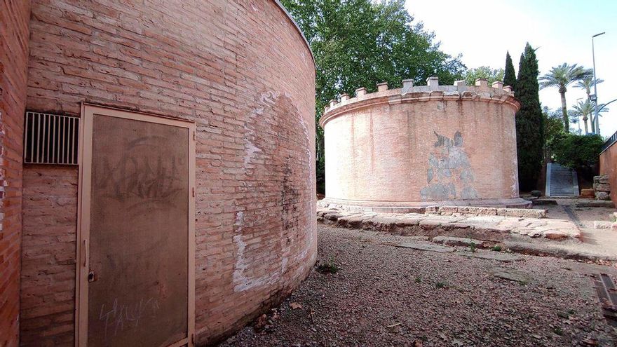 El gobierno local descarta el acuerdo con la Universidad para abrir al público los Mausoleos Romanos de Puerta Gallegos