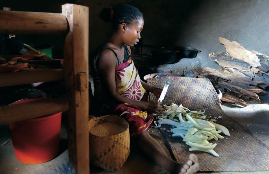 Marielle, de 25 años de edad, dio a luz a los 13 años. © UNFPA/Berge Borghild