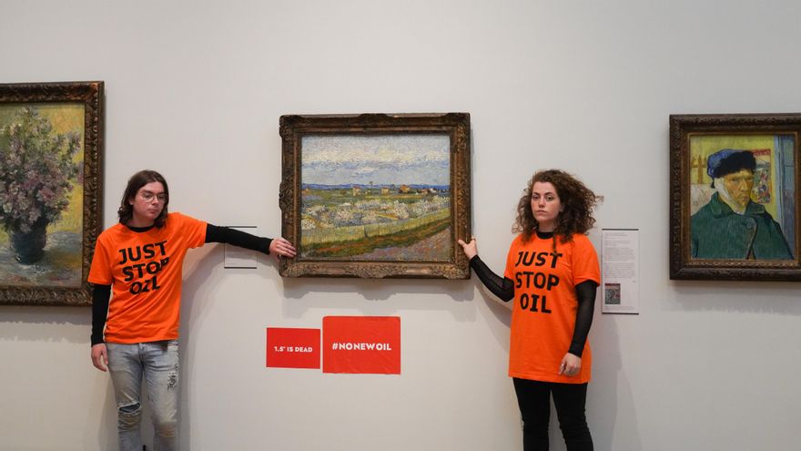 Dos activistas climáticos se pegan al cuadro de Van Gogh en la Galería Courtauld de Londres