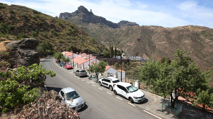 El curioso caso del pueblo condenado a ser el más contaminante de Canarias por coches que no circulan en sus calles