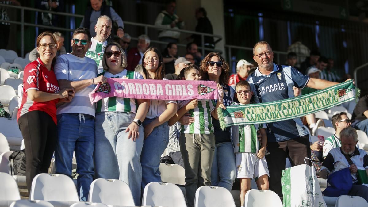 Grada Blanquiverde del Córdoba CF - CD Mirandés