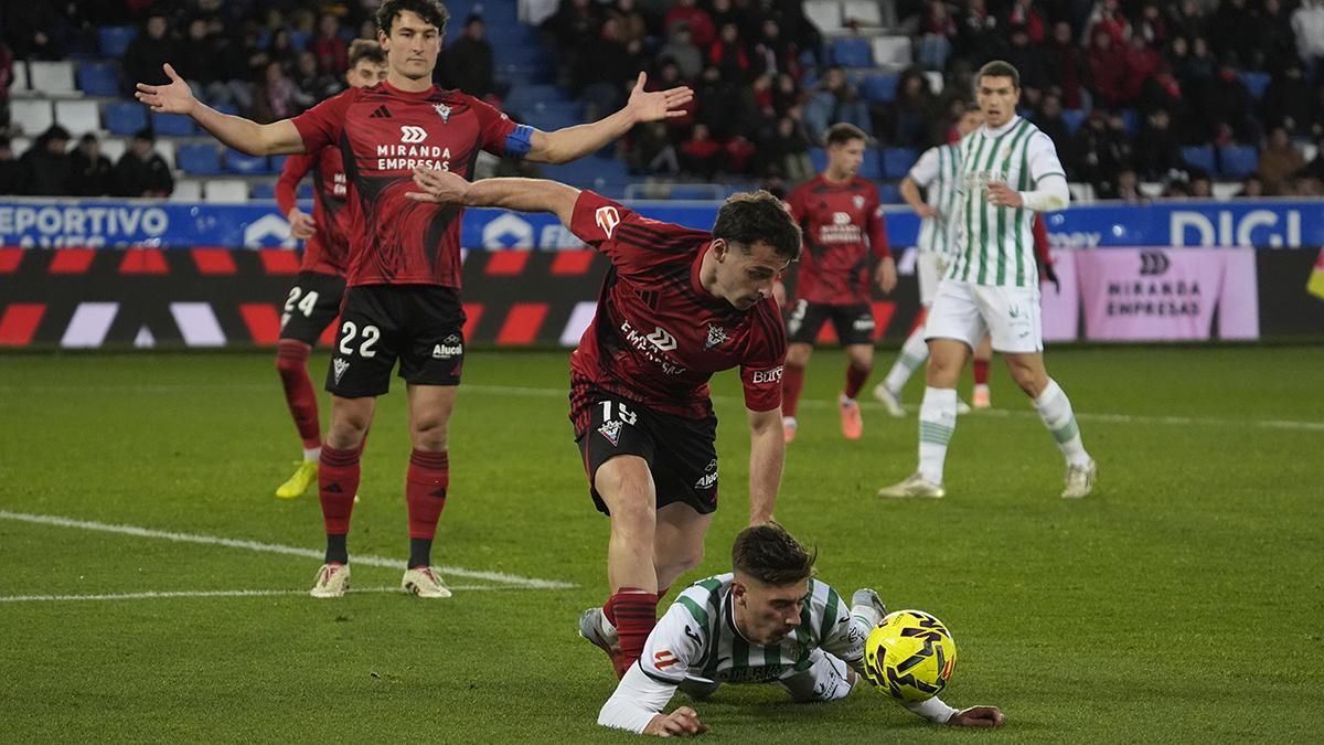 Las imágenes del CD Mirandés - Córdoba CF