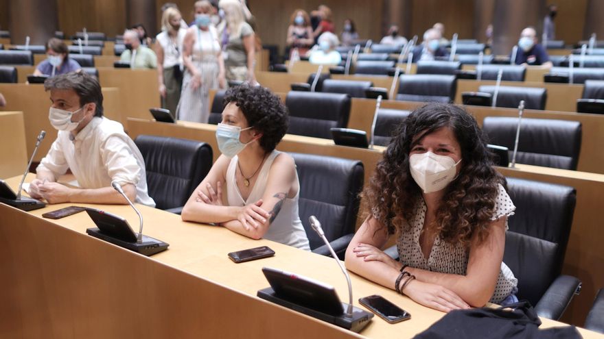 Archivo - (I-D) El presidente del grupo parlamentario de Unidas Podemos en el Congreso, Jaume Asens; la portavoz parlamentaria de En Comú Podem, Aina Vidal y la portavoz adjunta de Unidas Podemos en el Congreso, Sofía Fernández Castañón.