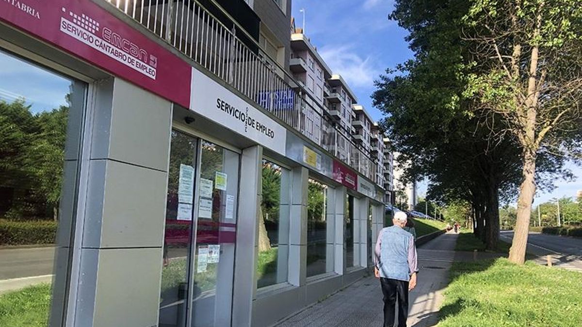 Abril concluye con 952 parados menos en Cantabria, el cuarto mayor descenso (3,3%) registrado por comunidades autónomas
