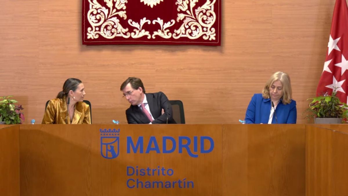 Falta de personal y un plan educativo sin renovar en la Junta que preside la edil de Almeida denunciada por acoso