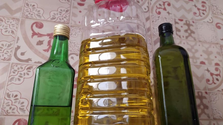 Consumo cede a las demandas del sector y sacará el aceite de oliva del semáforo nutricional