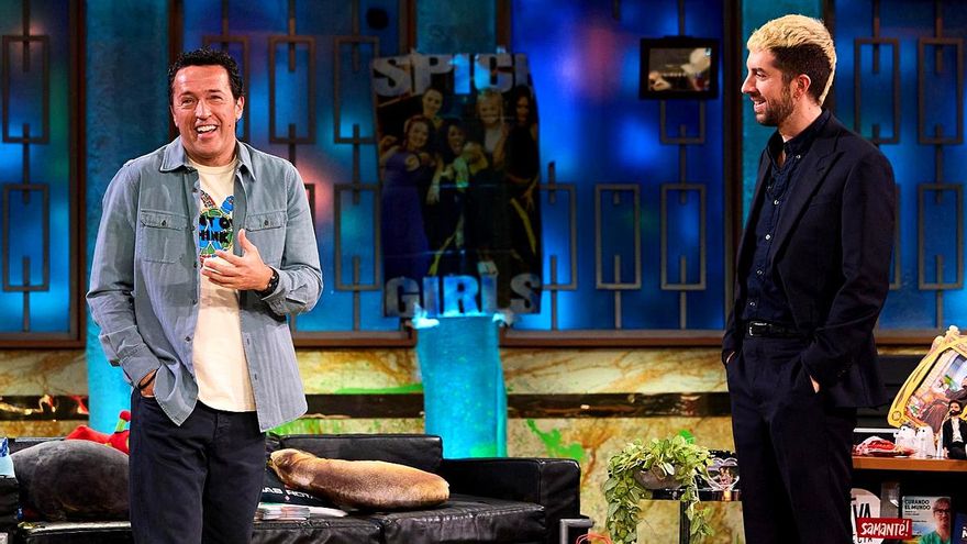 'La Revuelta' y Jacob Petrus rebatieron la conspiración de los chemtrails, con sorna de Broncano: "Pedro Sánchez nos fumiga"