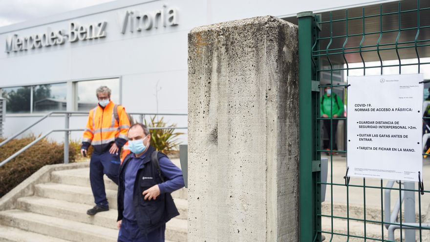 El 57% de la plantilla de Mercedes-Benz vota a favor del convenio y cierra semanas de conflicto laboral