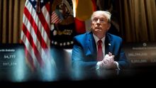 US President Donald J. Trump as he meets with Colorado Governor Jared Polis and North Dakota Governor Doug Burgum in the Cabinet Room of the White House, in Washington, DC. (Estados Unidos) EFE/Doug Mills