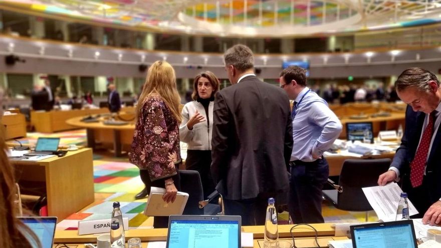 El Gobierno pasa a la ofensiva con la reforma eléctrica en la UE tras el tope al gas y el impuesto al sector