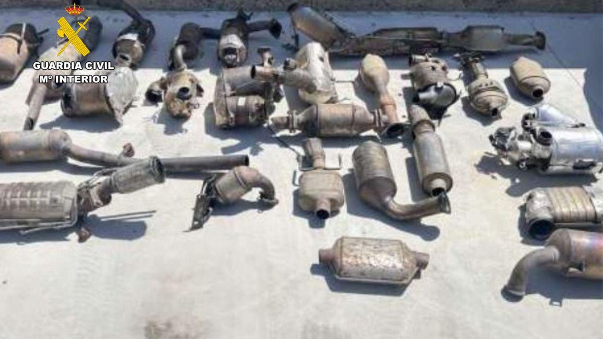 Dos detenidos por el robo de más de 100 catalizadores en un desguace de Murillo