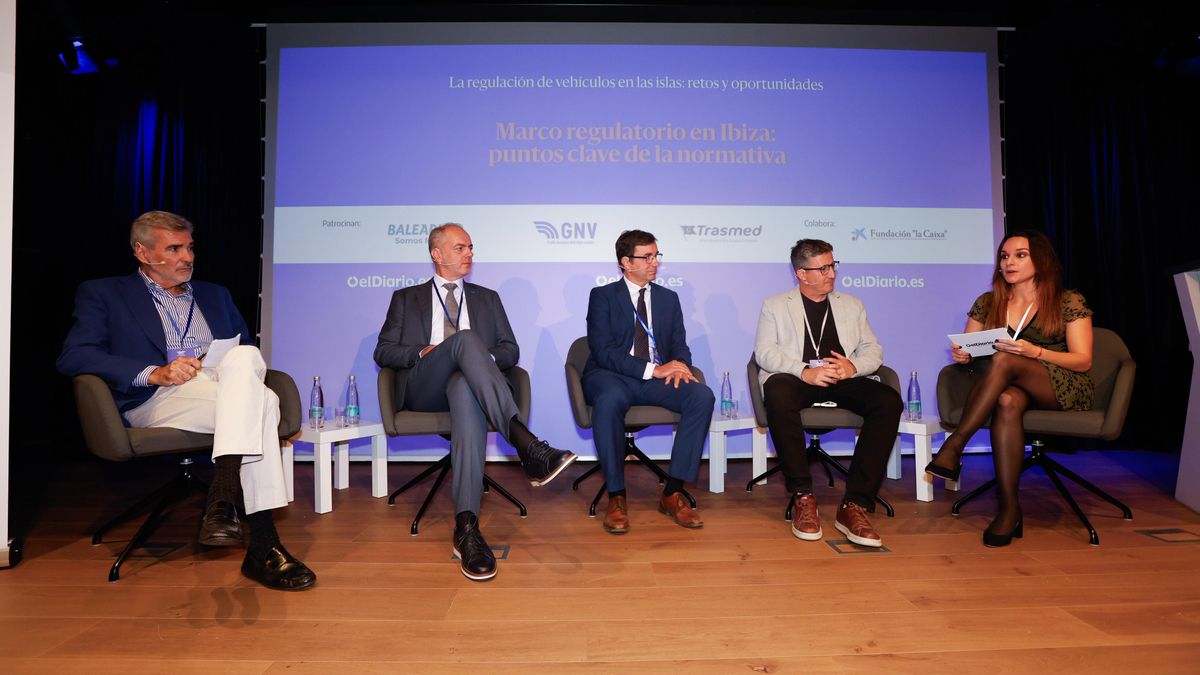 ¿Sostenibilidad o 'greenwashing'? La regulación de coches en Ibiza reabre el debate sobre movilidad en una isla colapsada