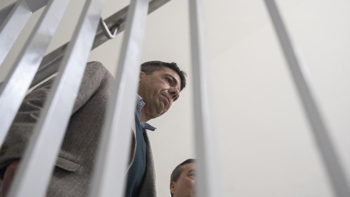 El president Carlos Mazón, durante una visita institucional a un hospital en una imagen de archivo.