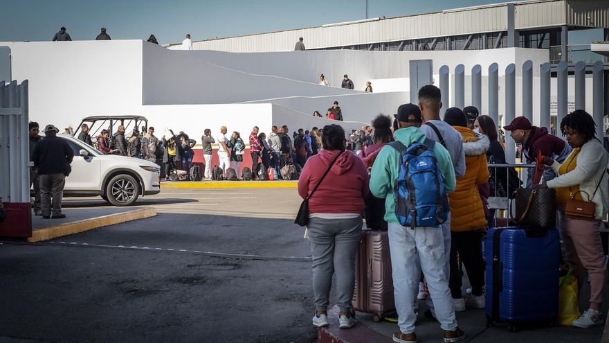 Autoridades mexicanas advierten un alza de migrantes chinos en la frontera con California