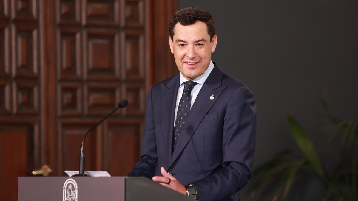 Moreno "envidia" la candidatura única al Rectorado de la UCO mientras su investidura depende de Vox