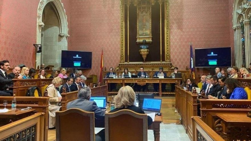 El Consell aprueba el cambio de fecha de la Diada de Mallorca al 12 de septiembre con el voto en contra de la oposición