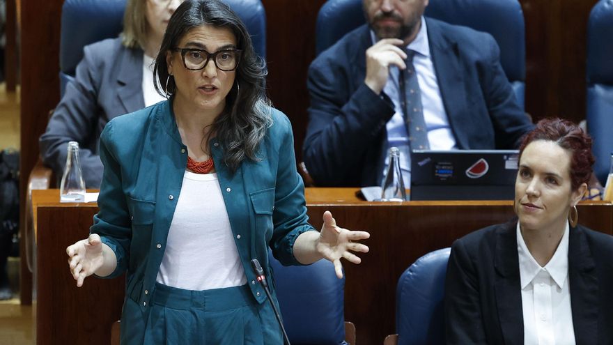 La portavoz de Más Madrid en la Asamblea de Madrid, Manuela Bergerot, interviene durante el pleno en la Asamblea de Madrid, este jueves. EFE/ Chema Moya