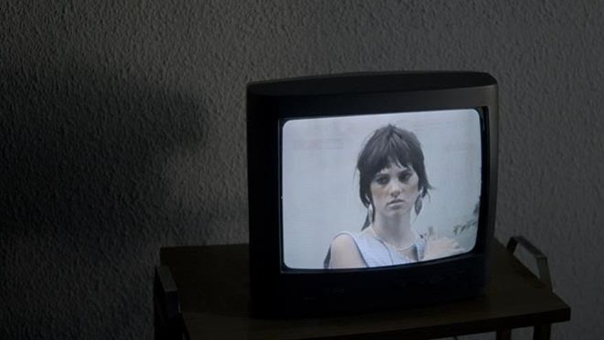 Encanto clandestino, tres libros rescatados