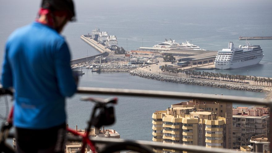 La marcha del arquitecto deja al rascacielos del Puerto de Málaga sin proyecto ni hotel tras nueve años