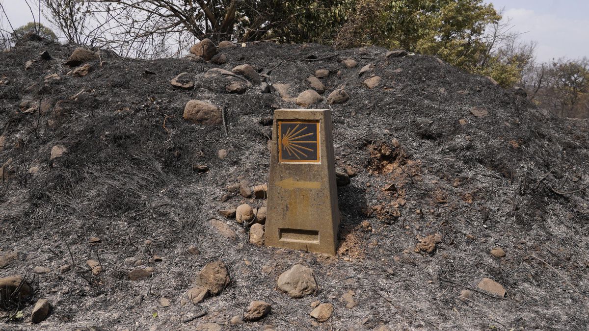 Las Médulas y sus pueblos enseñan los rescoldos de su tragedia, en imágenes.