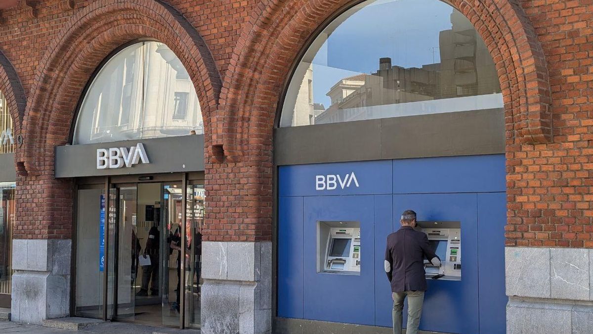Oficina principal de BBVA en la ciudad de León