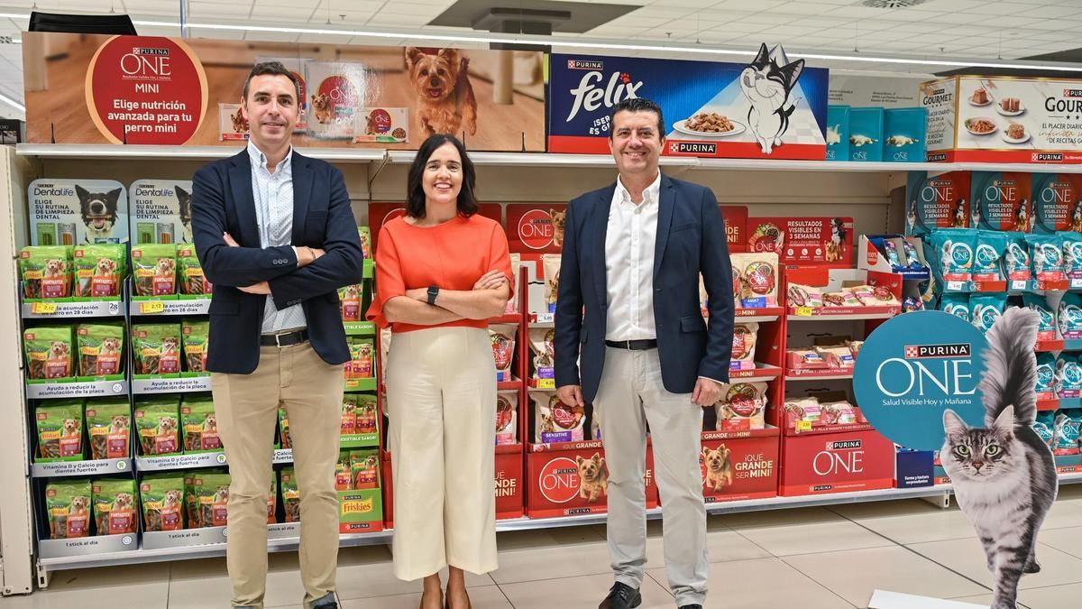 La Fundación DinoSol promueve el bienestar animal y presenta la campaña “Juntos Dejamos Huella”