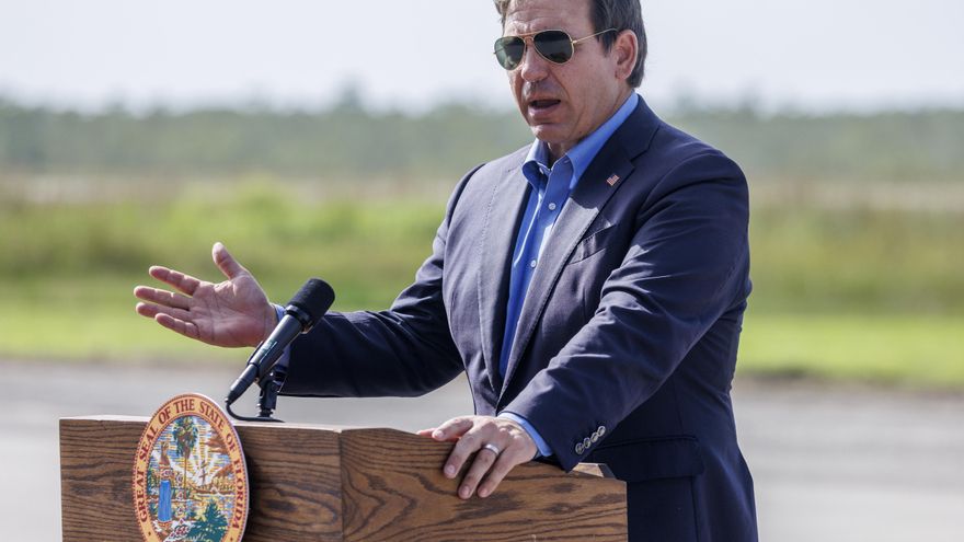 EE.UU. comienza a deportar a migrantes en vuelos desde 'Alligator Alcatraz' en Florida