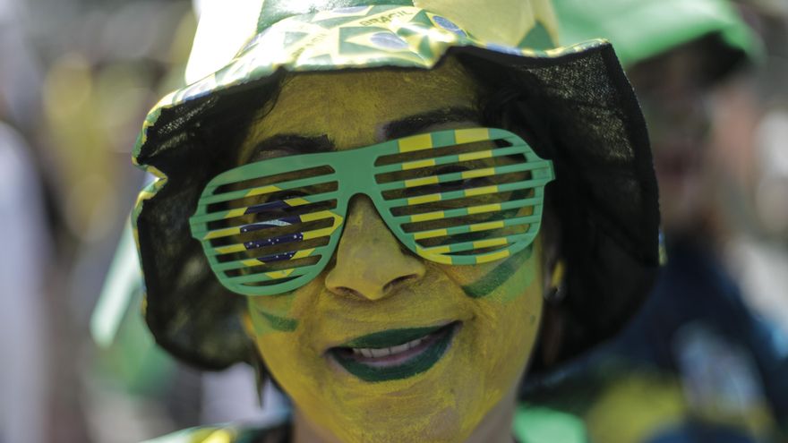 Lula y Bolsonaro buscan el "voto útil" ante la actual polarización en Brasil