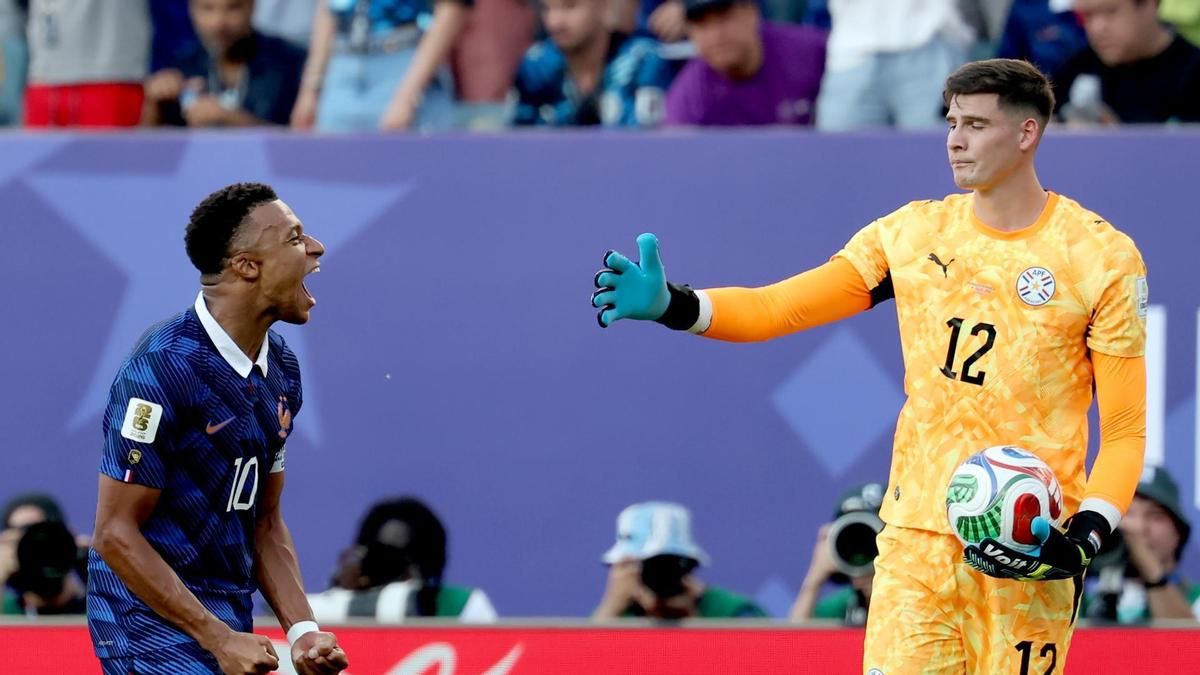 Mbappé no saludó al arquero paraguayo tras el encuentro y generó polémica