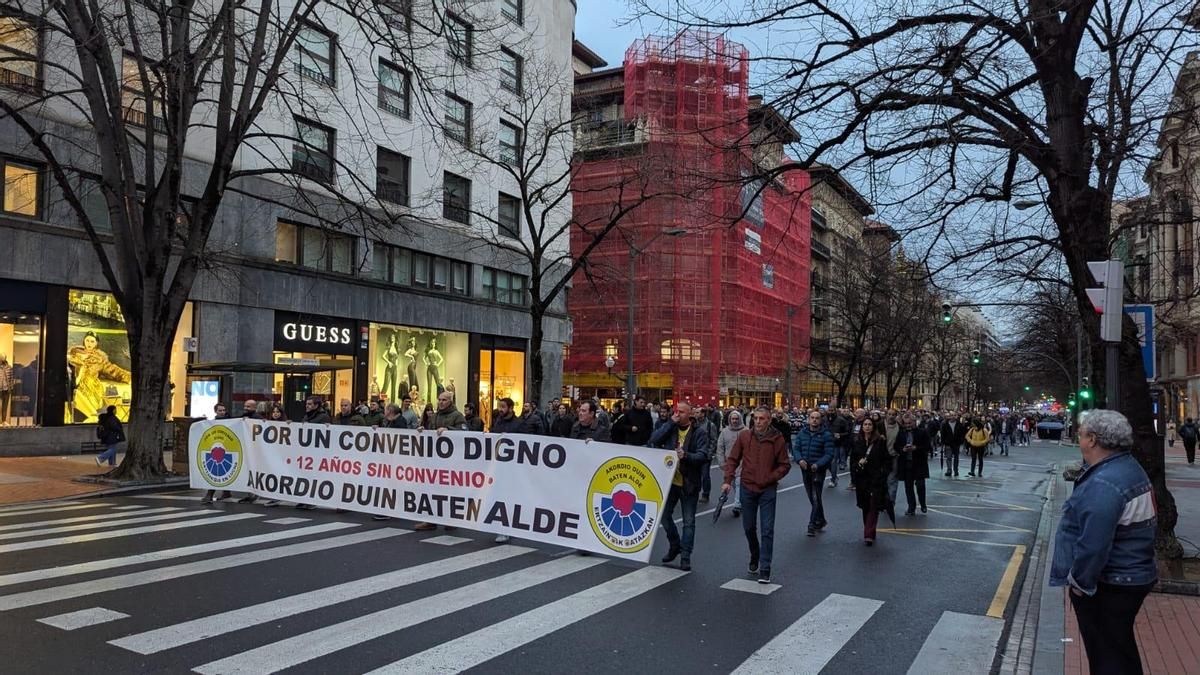Euspel y Ertzainas en lucha salen a la calle en Bilbao contra el acuerdo de convenio de la mayoría sindical de la Ertzaintza